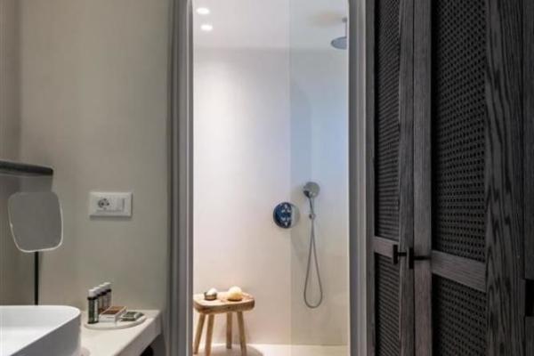 Hotel Porto Fira Suites